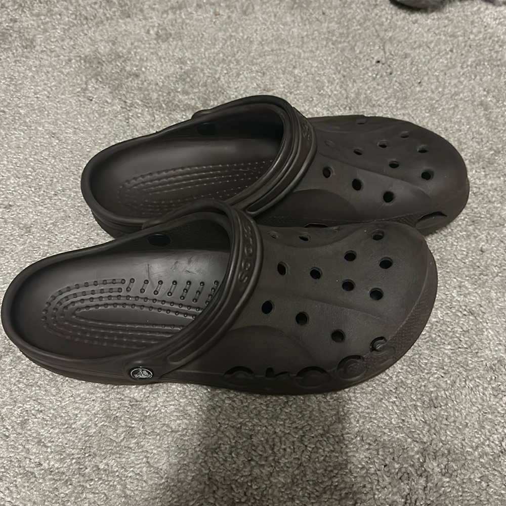 Crocs size 11